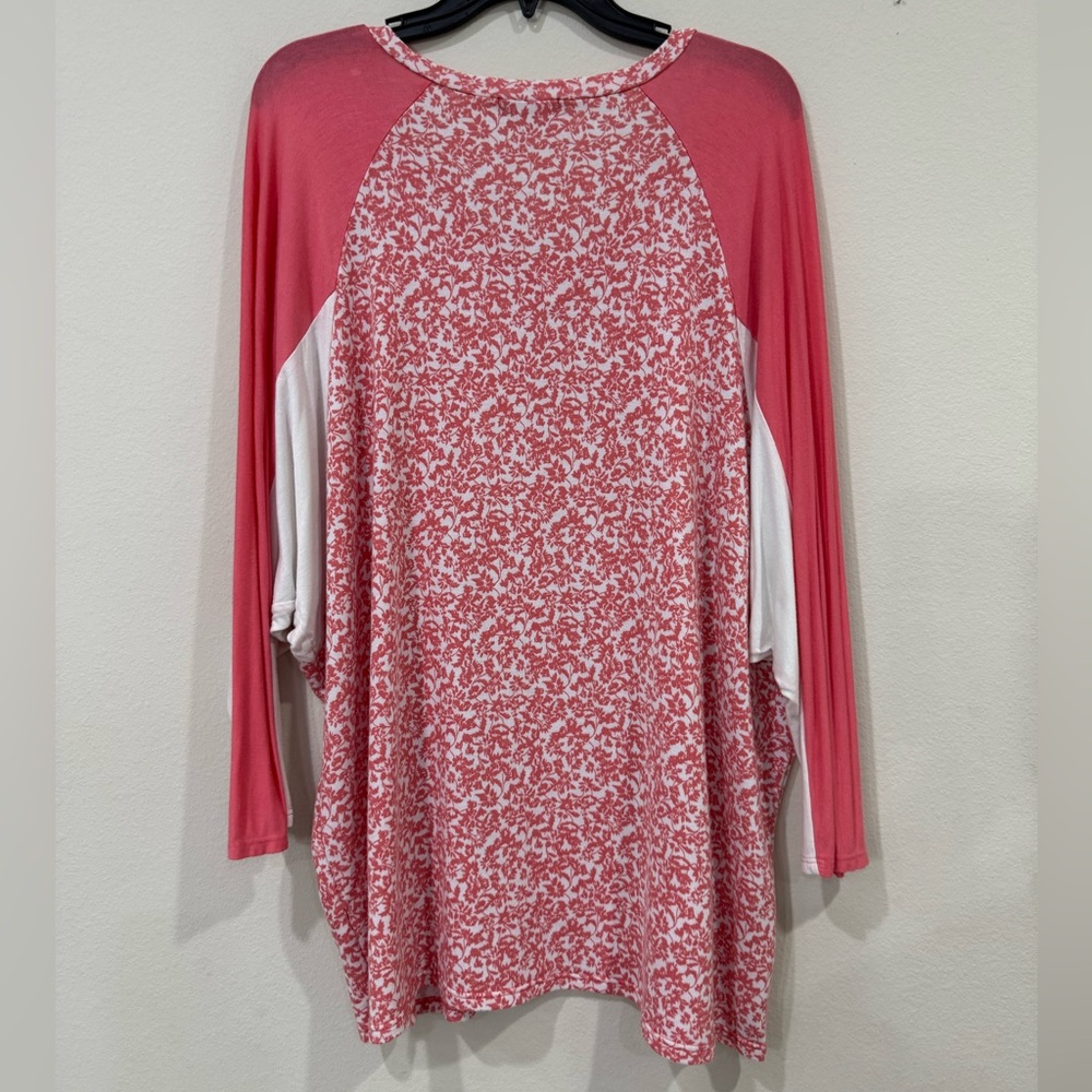 Elegant Pink and White Long Sleeve Top - Picture 3 of 4